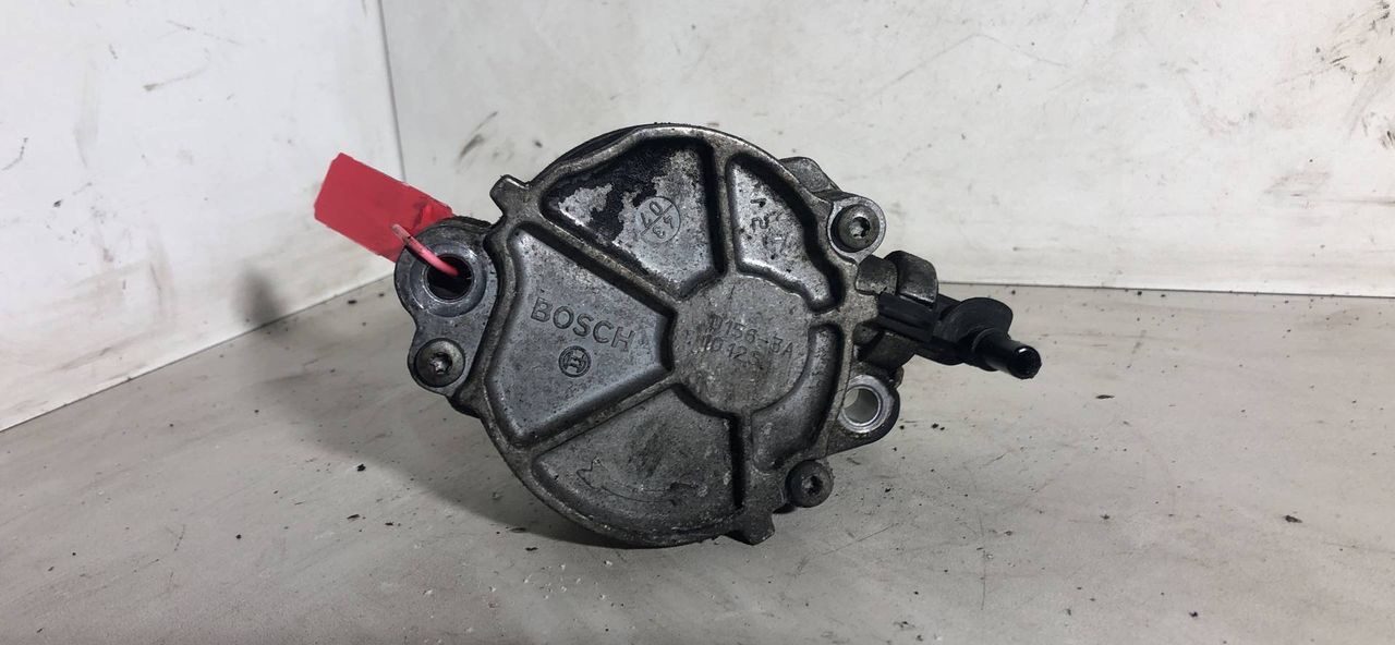 насос вакуумный Peugeot 308 T7 2007, 1.6 л., 9HZ (DV6TED4), дизель, 5МКПП, D156-3A