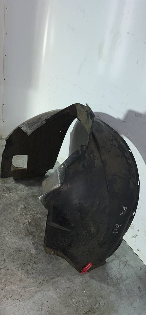 защита арок передняя правая (подкрылок) BMW X5 E53 2002, 4.4 л., бензин, АКПП, черный, внедорожник 5 дв.
