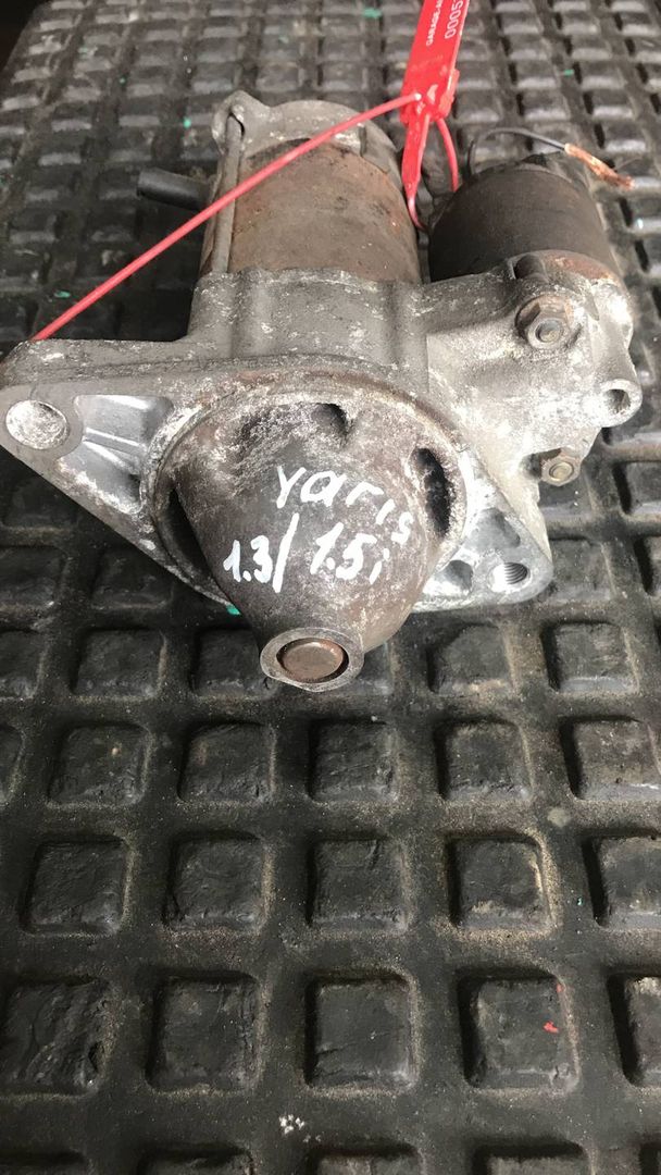 стартер Toyota Yaris P1 2002, 1.5 л., бензин, хетчбэк 5 дв., DENSO, 28100-21030