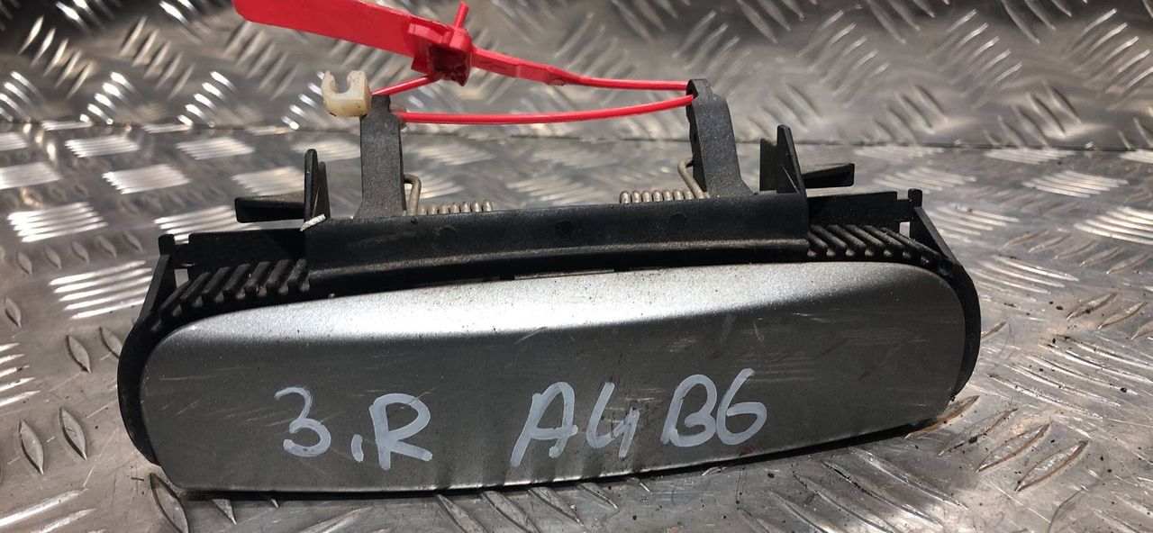 ручка наружная задняя правая Audi A4 B6 2003, 2.5 л., AKE, дизель, мышка, универсал, 4B0839885