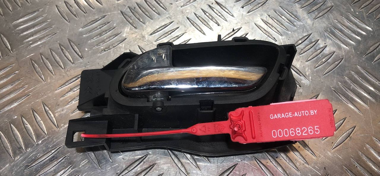 ручка внутренняя передняя левая Peugeot 407 1 поколение 2007, 1.6 л., 9HZ (DV6TED4), дизель, 5МКПП, универсал