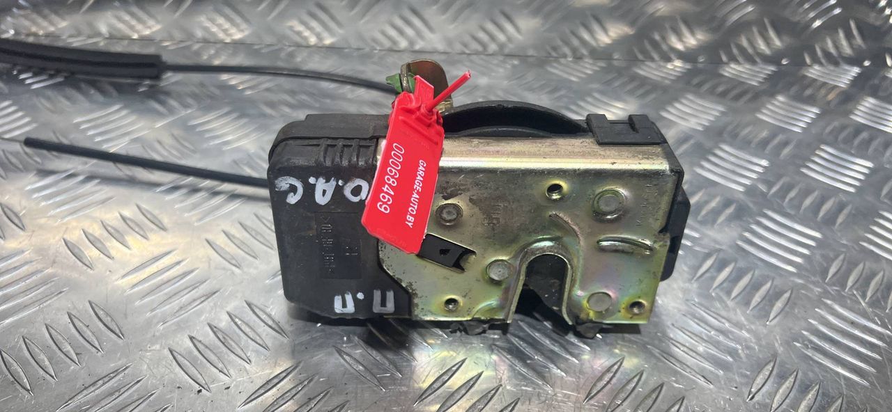 замок двери передней правой Opel Astra G 2001, 1.6 л., X 16 XEL, бензин, 5МКПП, голубой, универсал, AW90561154