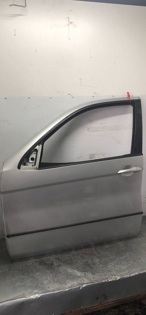 дверь передняя левая BMW X5 E53 2002, 4.4 л., бензин, АКПП, внедорожник 5 дв.