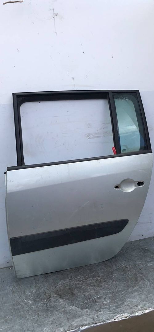 дверь задняя левая Renault Espace 4 поколение 2003, 1.9 л., дизель, 6МКПП, серебро, минивэн