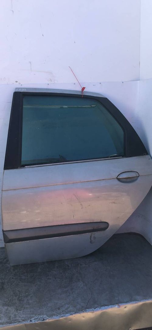 дверь задняя левая Renault Scenic 1 поколение [рестайлинг] 2002, 1.6 л., бензин, 5МКПП, минивэн