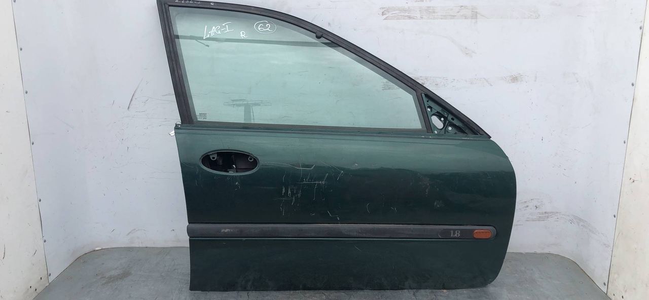 дверь передняя правая Renault Laguna 1 поколение 1998, 1.8 л., бензин, green, хетчбэк 5 дв.