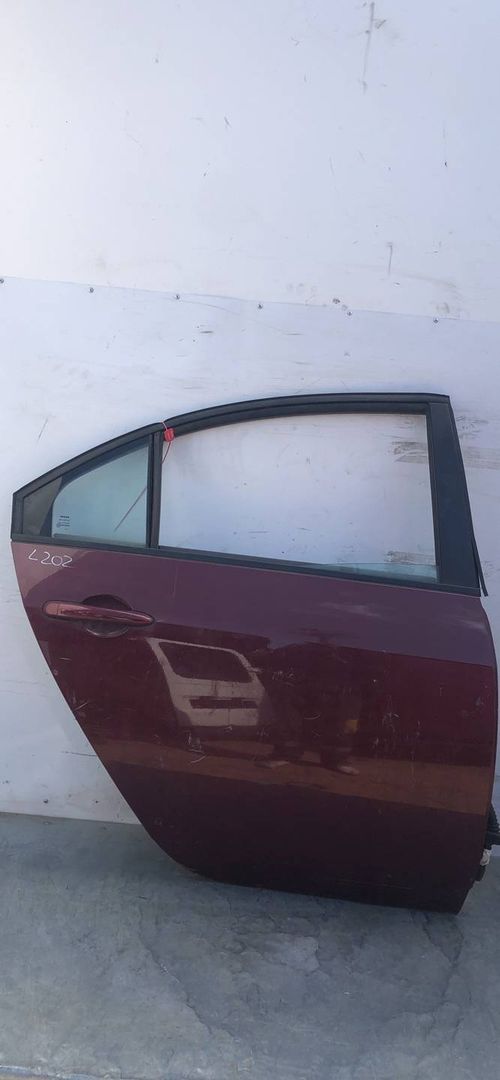 дверь задняя правая Nissan Primera P12 2004, 2.0 л., бензин, АКПП, бордо, седан