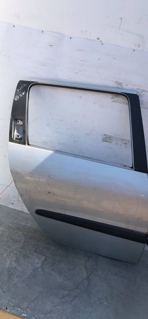 дверь задняя правая Peugeot 206 1 поколение 2003, 1.6 л., бензин, silver, универсал