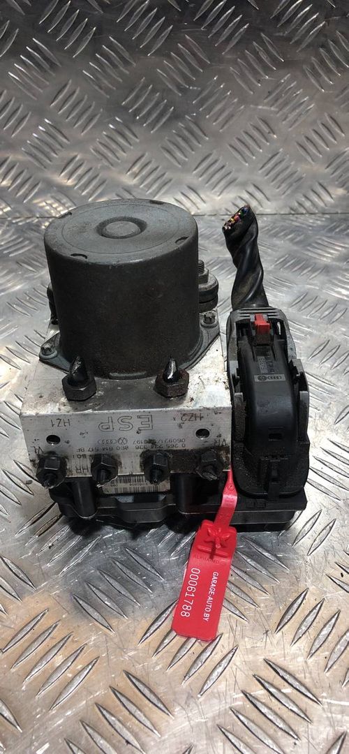 блок ABS Audi A4 B7 2006, 2.0 л., BLB, дизель, 6МКПП, синий, седан, 0265234336, 8E0910517H014, 8E0614517BF06, 8E0614517BF, 0265950474