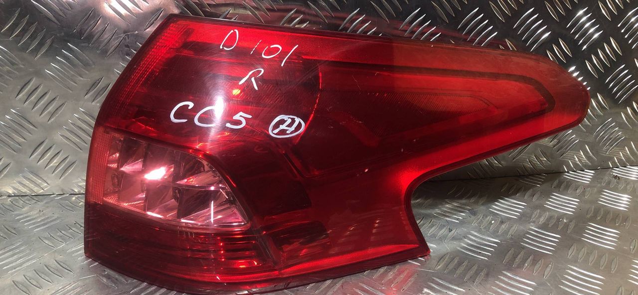 фонарь задний правый Citroen C5 2 поколение 2009, 2.0 л., дизель, 6МКПП, универсал
