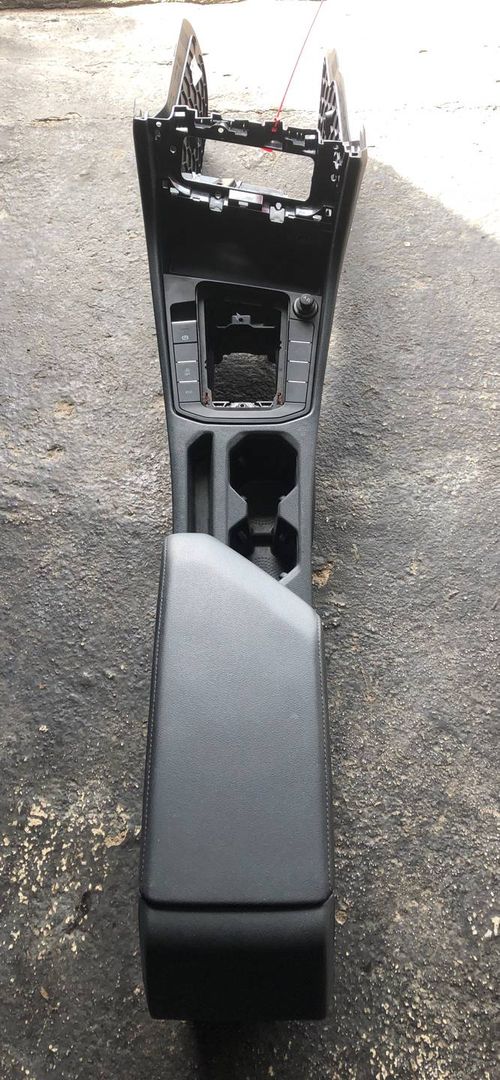 подлокотник Volkswagen Jetta 7 поколение 2018, 1.4 л., бензин, АКПП, седан