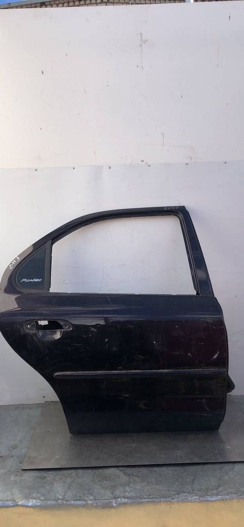 дверь задняя правая Ford Mondeo 2 поколение 1996, 1.8 л., indigo, хетчбэк 5 дв.