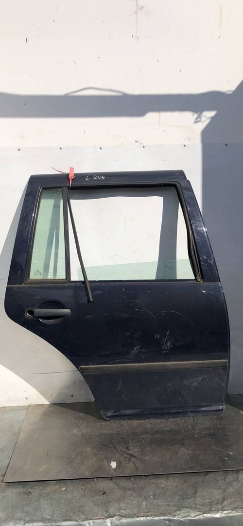 дверь задняя правая Volkswagen Golf 4 поколение 1999, 1.4 л., APE, бензин, 5МКПП, синий, универсал