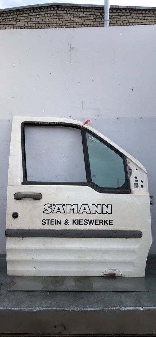 дверь передняя правая Ford Transit Connect 1 поколение 2003, 1.8 л., дизель, 5МКПП, фургон