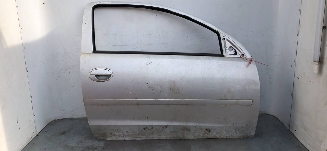 дверь передняя правая Opel Corsa C [рестайлинг] 2005, 1.3 л., Z13DT, дизель, 5МКПП, хетчбэк 3 дв.