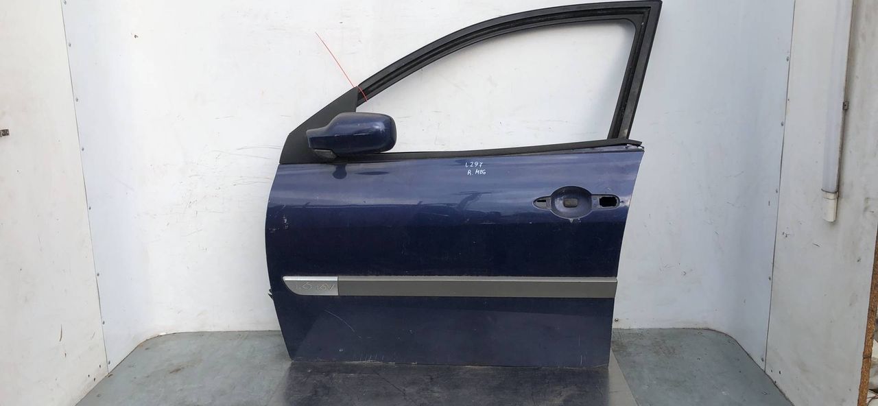 дверь передняя левая Renault Megane 2 поколение 2003, 1.6 л., K4M 616, бензин, 5МКПП, седан