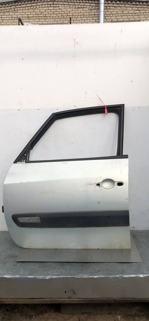 дверь передняя левая Renault Espace 4 поколение 2003, 1.9 л., дизель, 6МКПП, серебро, минивэн