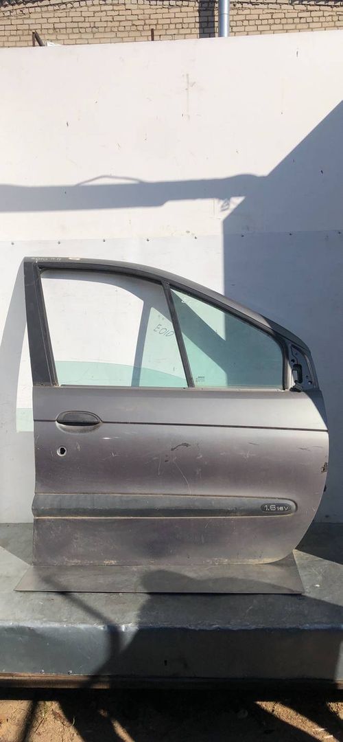 дверь передняя правая Renault Scenic 1 поколение [рестайлинг] 2001, 1.6 л., бензин, dimgray, минивэн