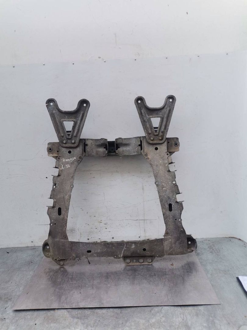 балка подвески передняя (подрамник) Renault Kangoo 1 поколение 2002, 1.5 л., K9K 704, дизель, 5МКПП, фургон