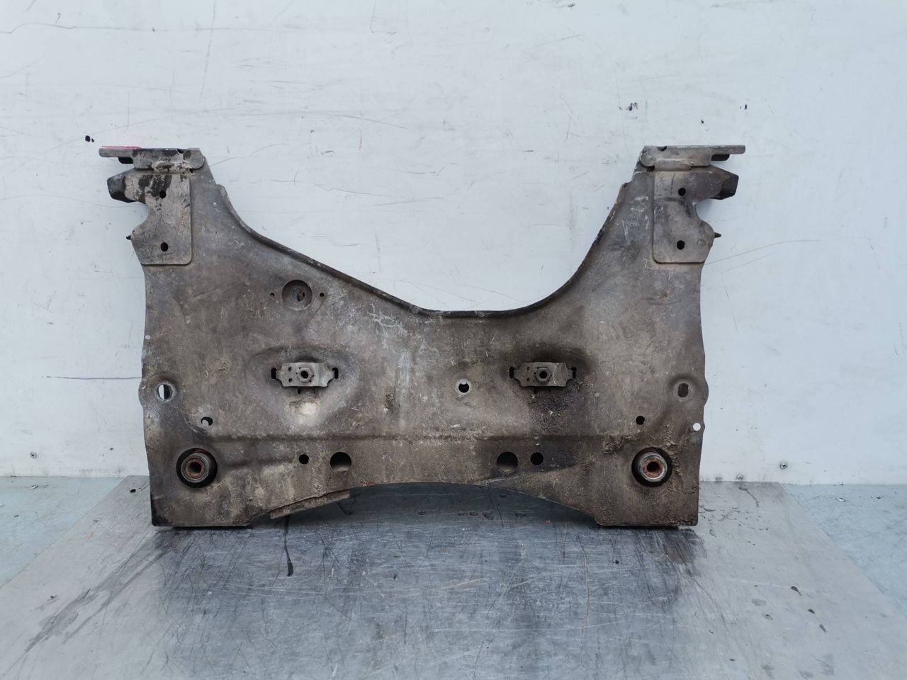 балка подвески передняя (подрамник) Renault Megane 2 поколение 2003, 1.6 л., K4M 616, бензин, 5МКПП, седан
