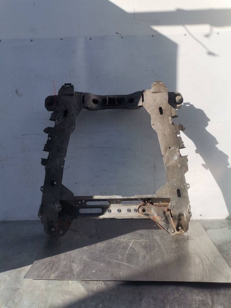 балка подвески передняя (подрамник) Renault Scenic 1 поколение [рестайлинг] 2002, 1.6 л., бензин, 5МКПП, минивэн