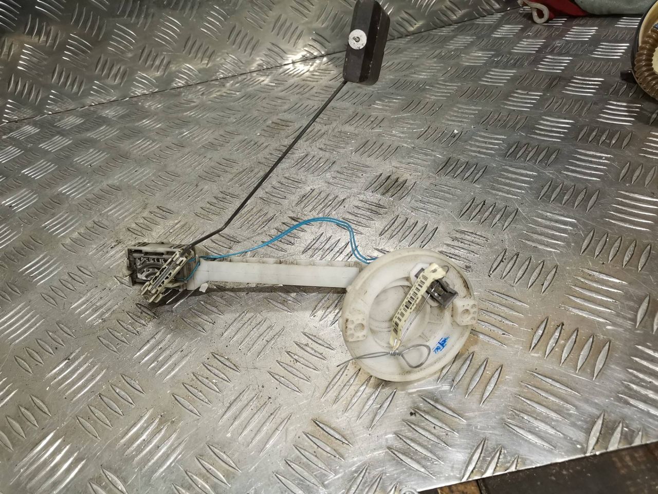 насос топливный Mercedes-Benz E-Класс W210/S210 1998, 3.0 л., дизель, khaki, седан