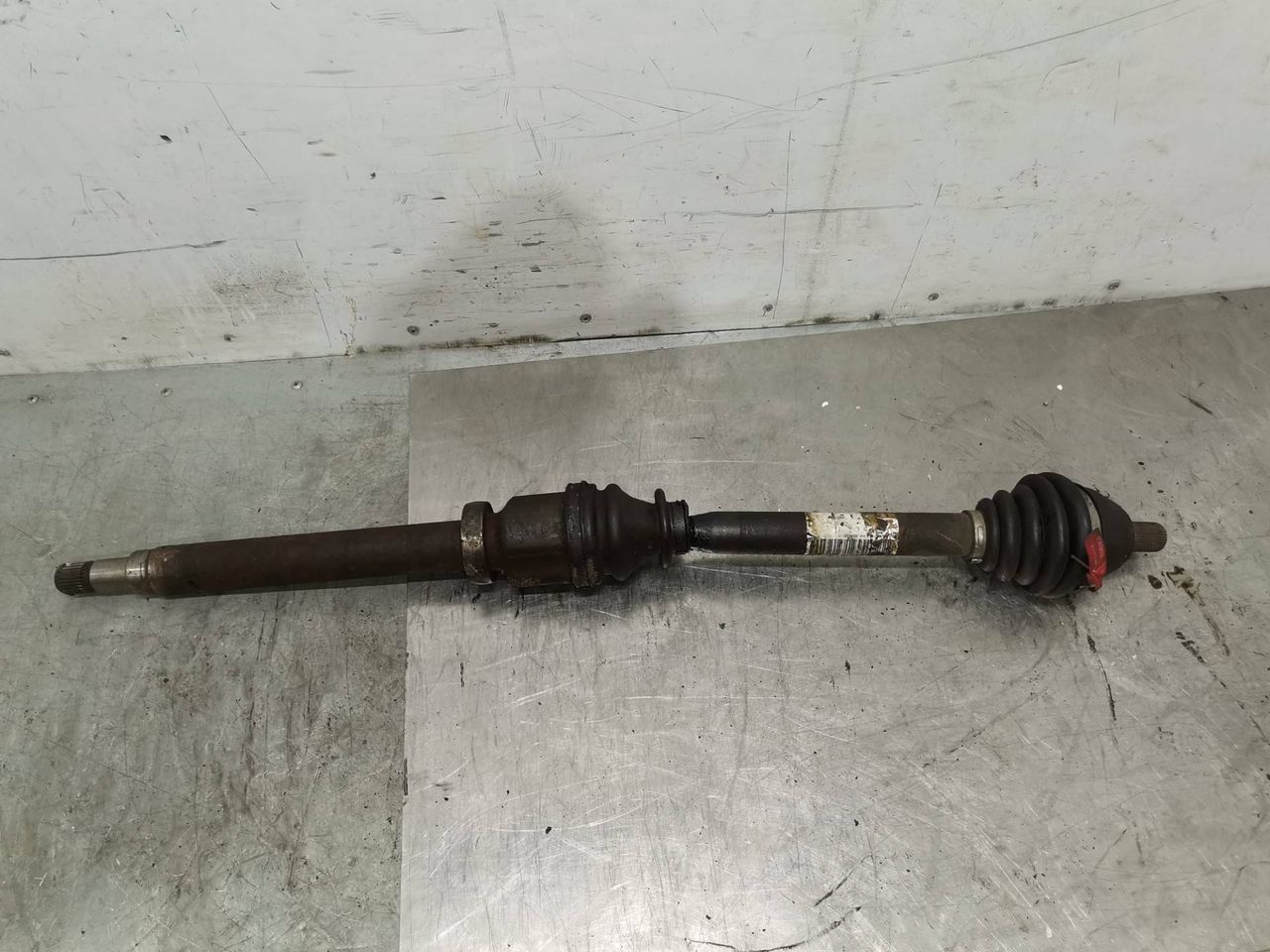 полуось передняя правая (приводной вал, ШРУС) Ford Focus 2 поколение 2004, 1.6 л., дизель, 5МКПП, универсал
