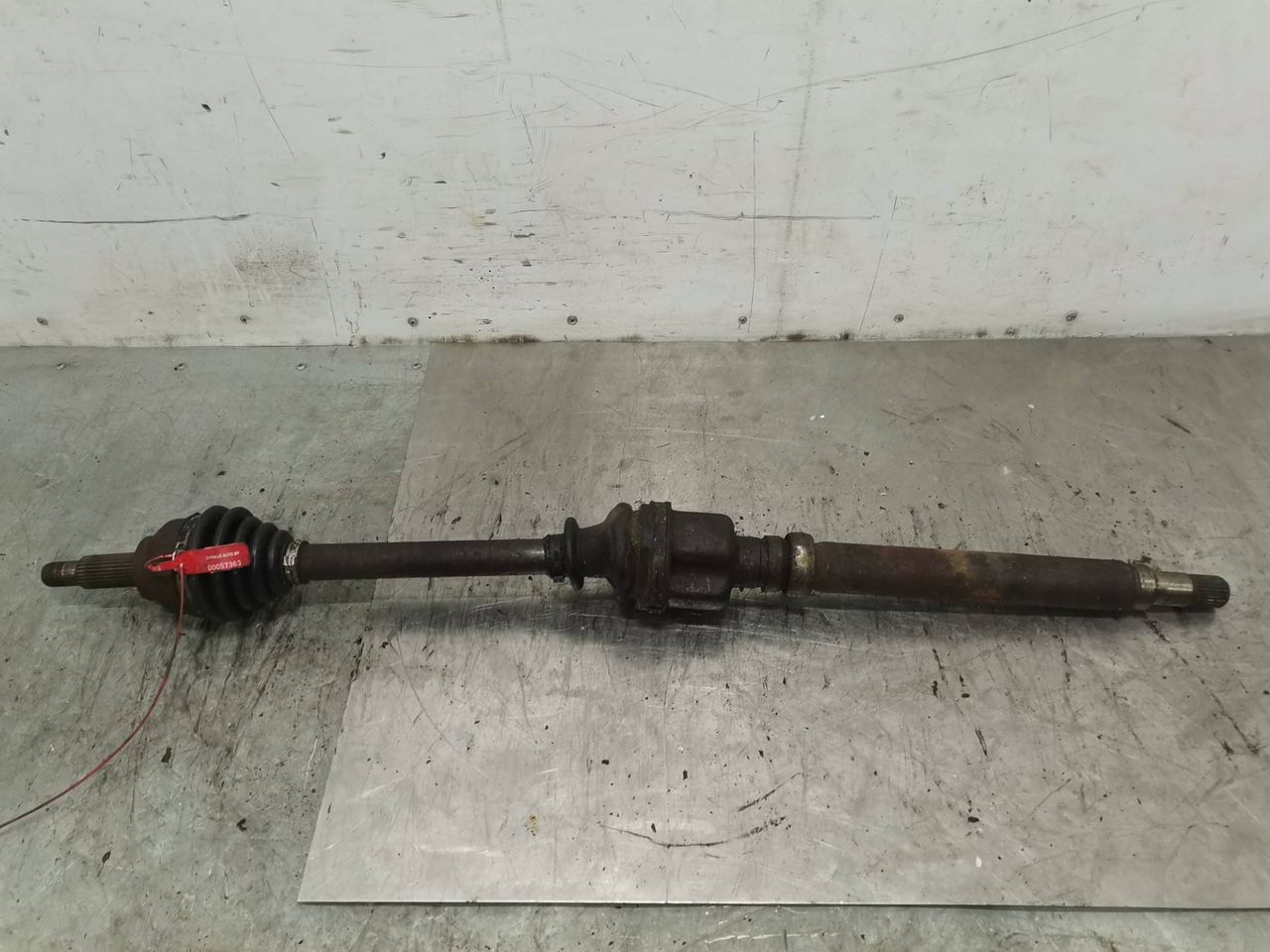 полуось передняя правая (приводной вал, ШРУС) Ford Fiesta 5 поколение 2004, 1.4 л., бензин, 5МКПП, хетчбэк 5 дв.