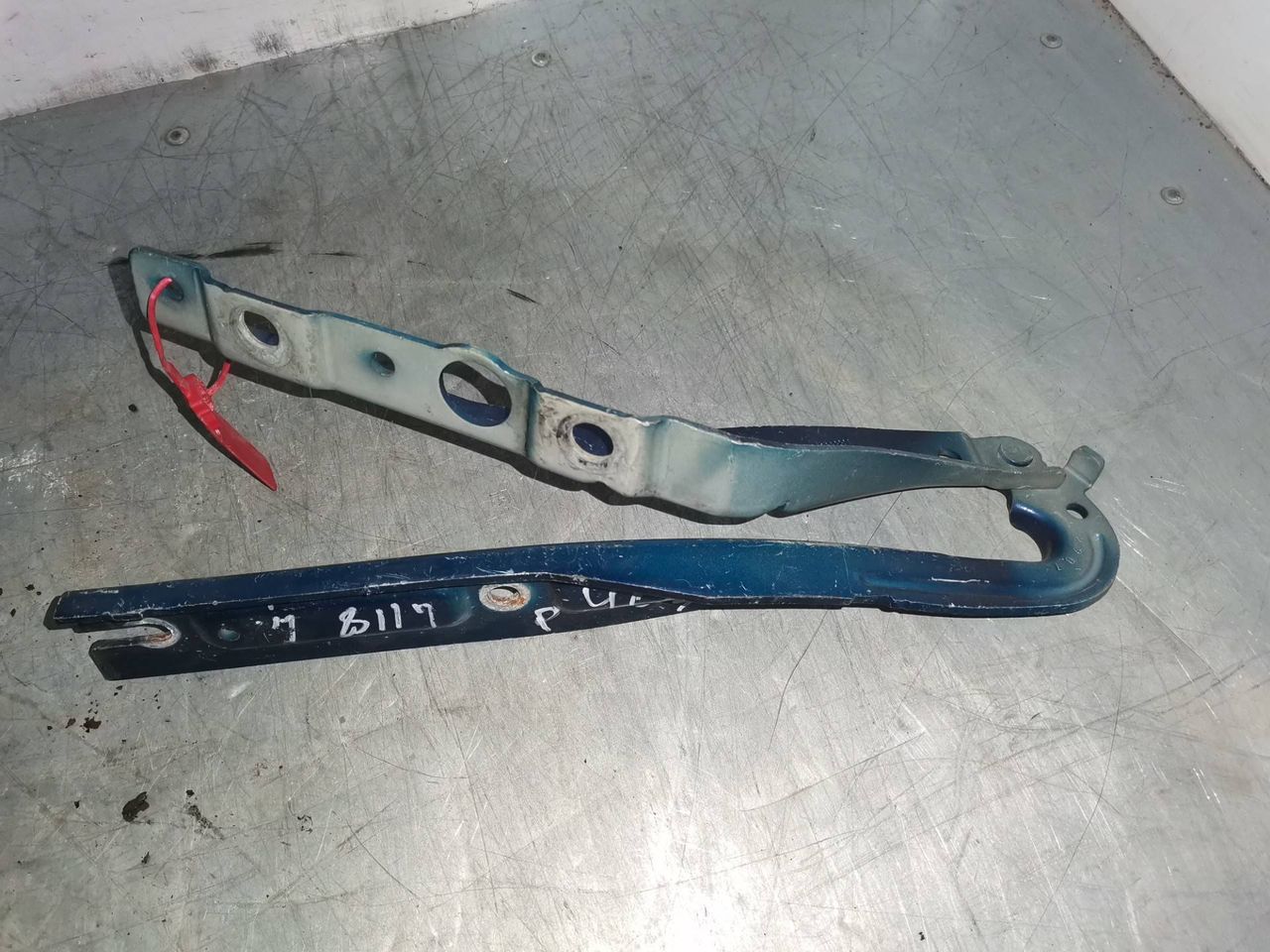 петля капота Peugeot 407 1 поколение 2007, 1.6 л., 9HZ (DV6TED4), дизель, 5МКПП, универсал
