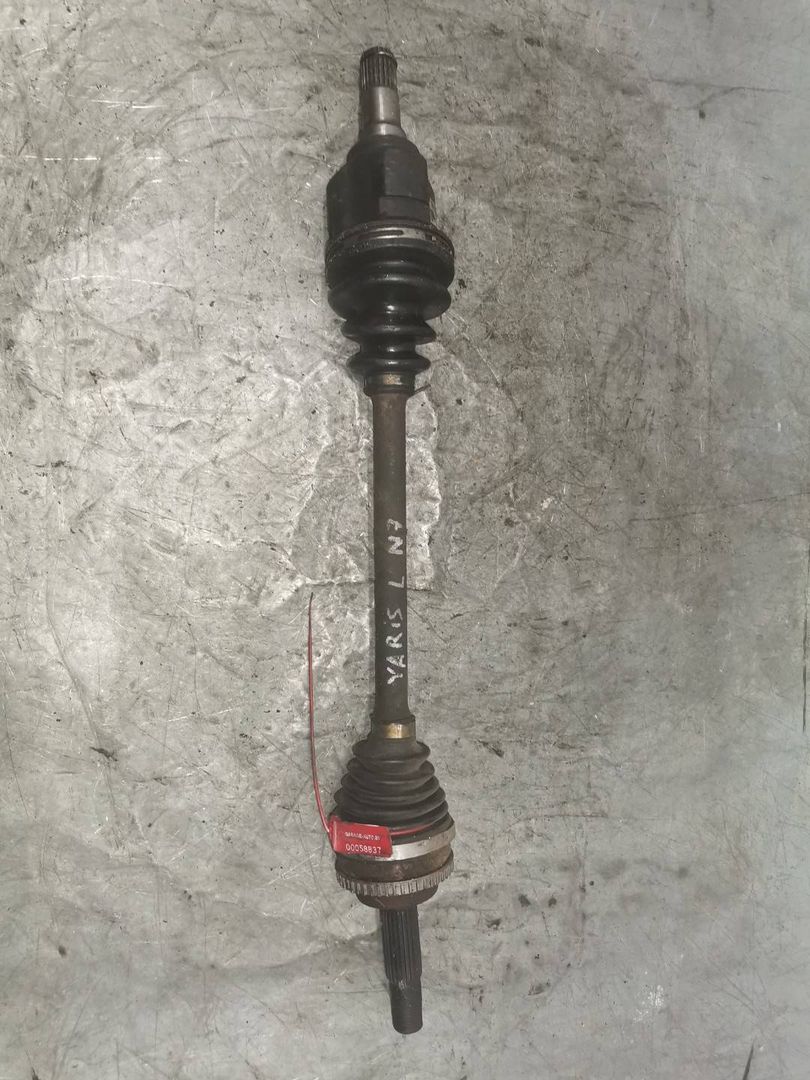 полуось передняя левая (приводной вал, ШРУС) Toyota Yaris P1 2002, 1.3 л., бензин, 5МКПП