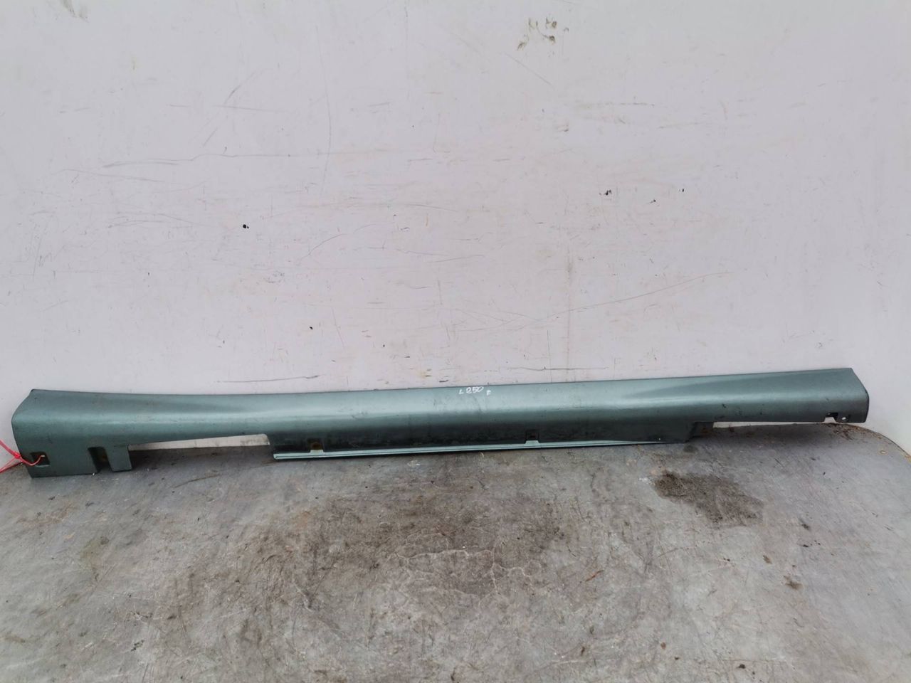 накладка на порог Nissan Almera Tino V10 2001, 1.8 л., бензин, 5МКПП, минивэн