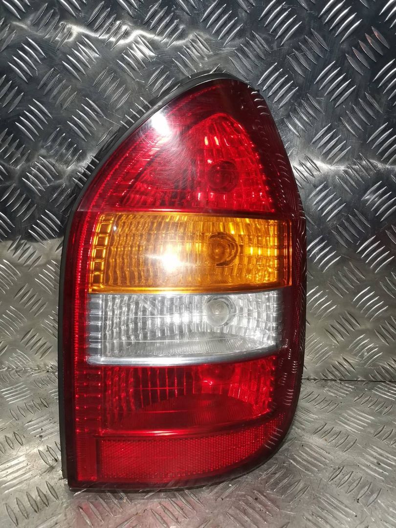 фонарь задний правый Opel Zafira 1 поколение (A) 2000, 2.2 л., Z 22 SE, бензин, 5МКПП, минивэн