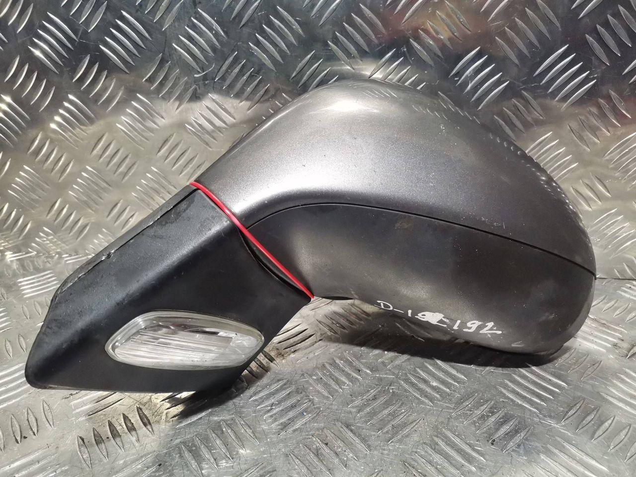 зеркало наружное левое Peugeot 207 1 поколение 2008, 1.6 л., 9HX (DV6ATED4), дизель, 5МКПП, универсал