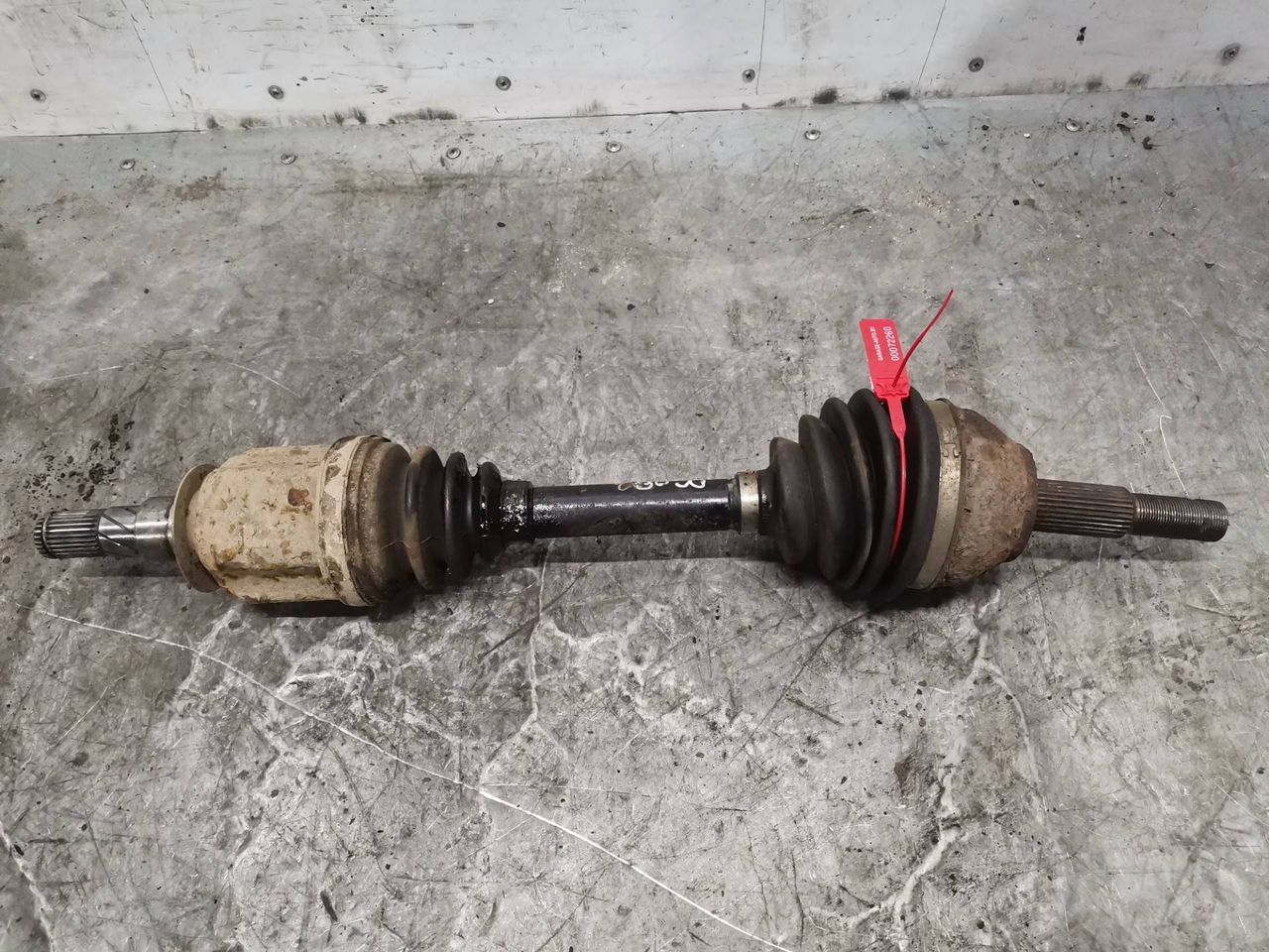 полуось передняя правая (приводной вал, ШРУС) Nissan Navara D40 2009, 2.5 л., дизель, 6МКПП, пикап