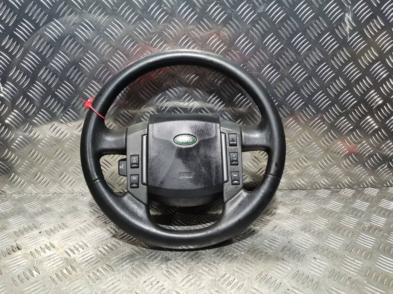руль Land Rover Discovery 3 поколение 2005, 2.7 л., дизель, АКПП, черный, внедорожник 5 дв.