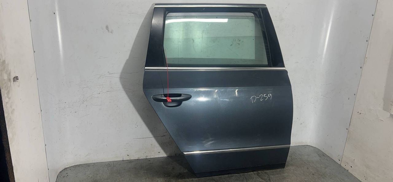 дверь задняя правая Volkswagen Passat B6 2009, 2.0 л., CBBA, дизель, 6МКПП, универсал