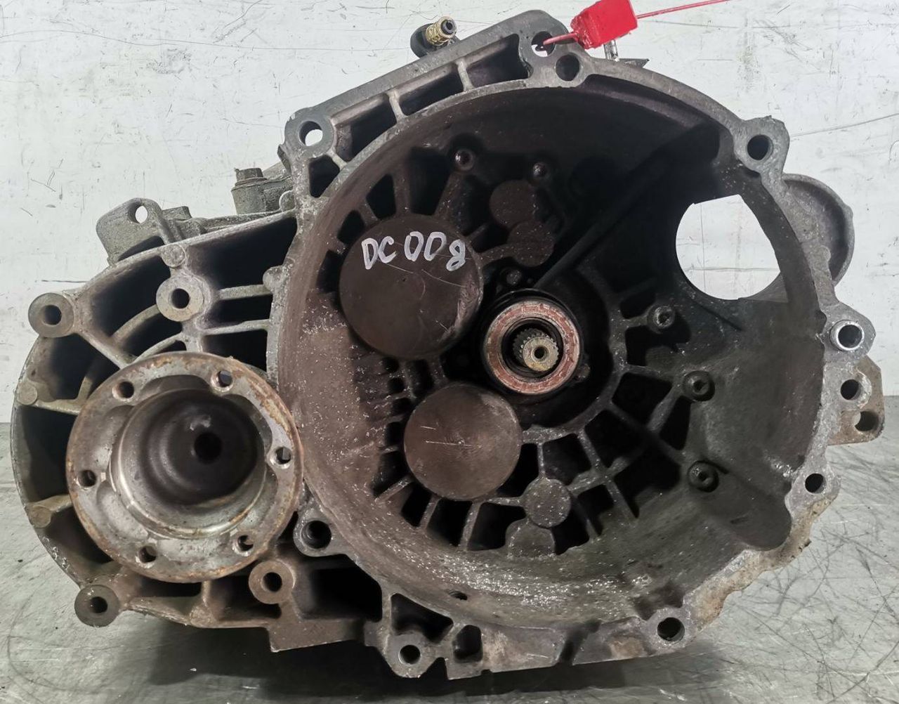 КПП механическая (МКПП) Volkswagen Passat B6 2009, 2.0 л., CBBA, дизель, 6МКПП, универсал, KXZ