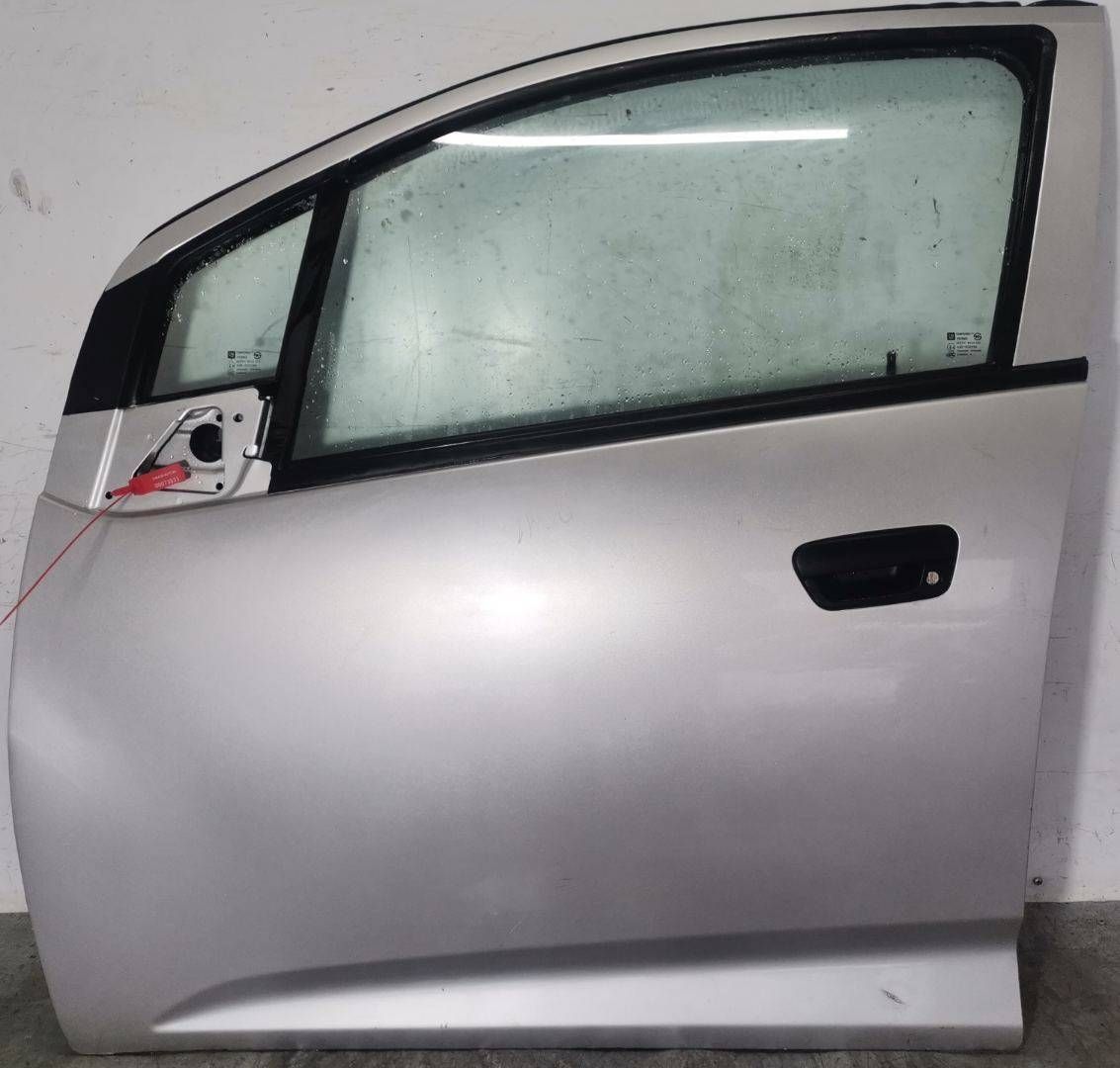 дверь передняя левая Chevrolet Spark M300 2011, 1.2 л., бензин, 5МКПП, хетчбэк 5 дв.