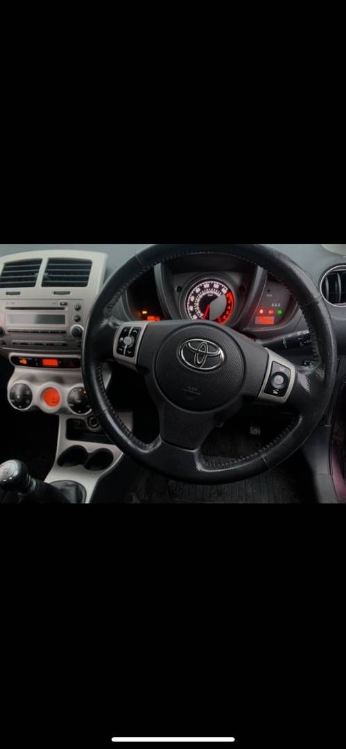 Toyota Urban Cruiser XP110 2010