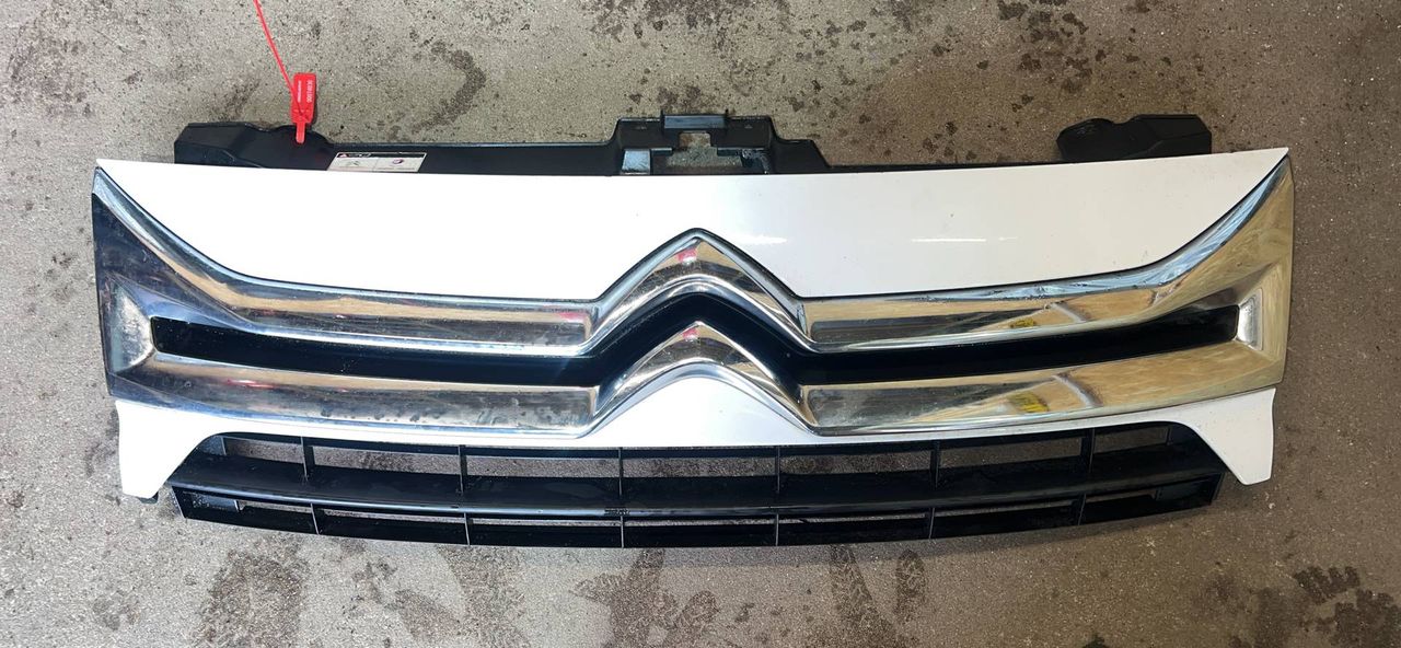 решетка радиатора Citroen Jumpy 2 поколение [рестайлинг] 2015, 1.6 л., дизель, 6МКПП, фургон