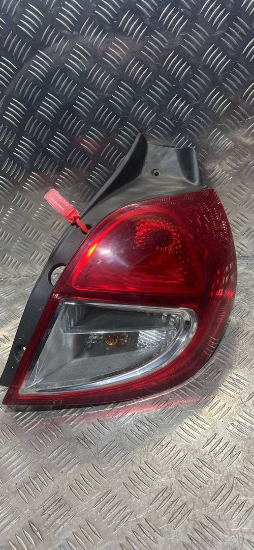 фонарь задний правый Renault Clio 3 поколение [рестайлинг] 2010, 1.4 л., бензин, 5МКПП, хетчбэк 3 дв.