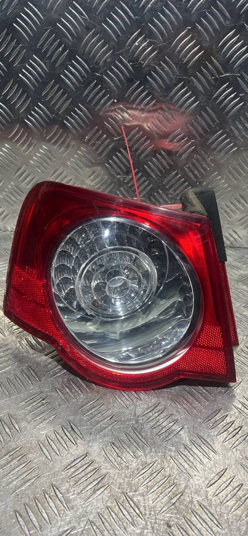 фонарь задний левый Volkswagen Passat B6 2006, 1.9 л., BXE, дизель, МКПП, серебро, седан