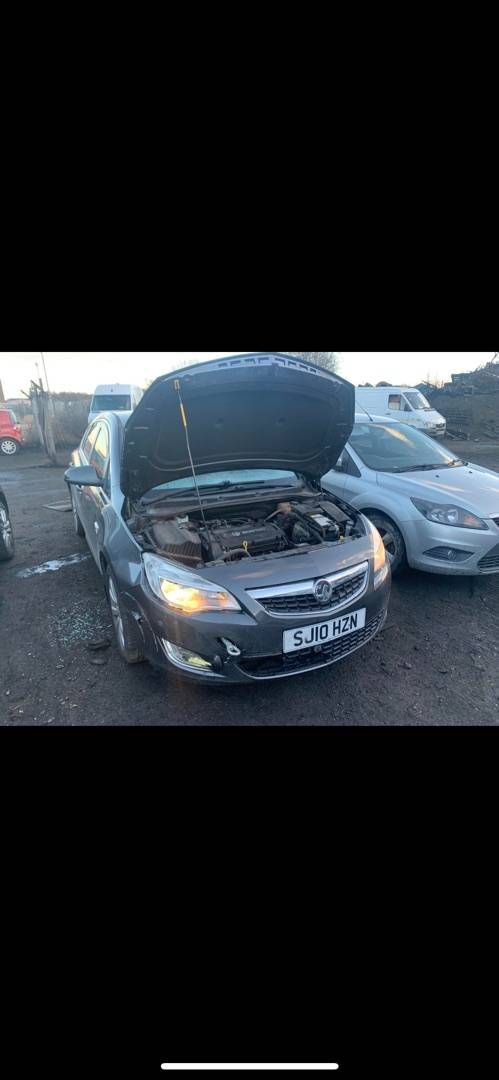 Opel Astra J 2010