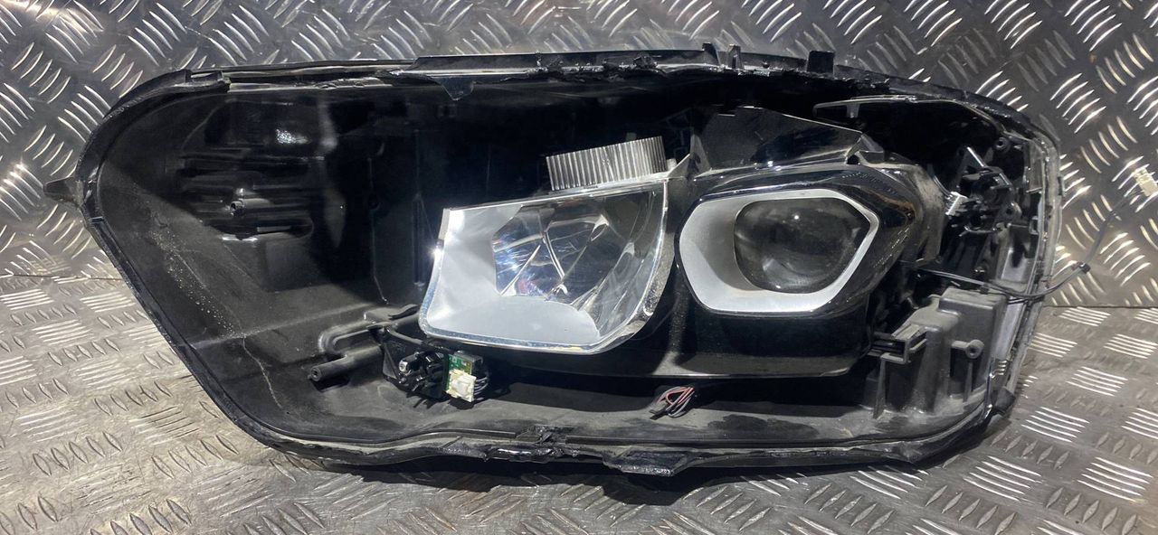 фара правая Mercedes-Benz CLA-Класс C118 2021, седан