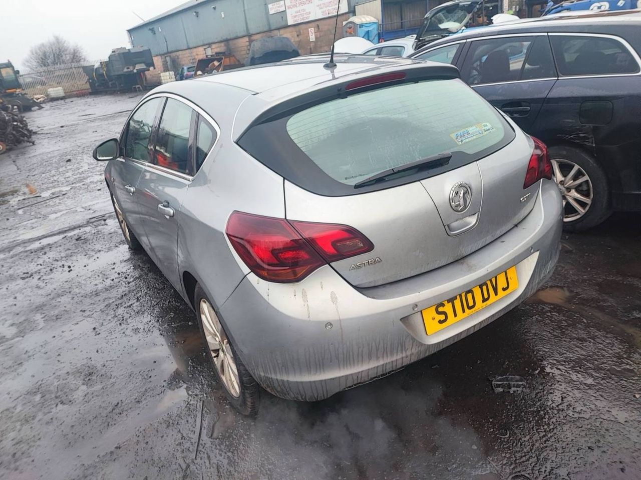 Opel Astra J 2010