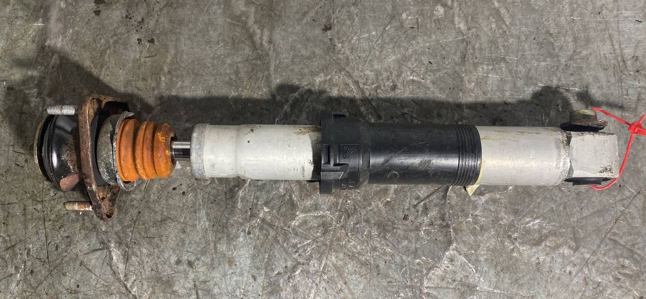 амортизатор задний BMW 5 серия E39 [рестайлинг] 2002, 2.2 л., M54 B22 (226S1), бензин, АКПП, универсал