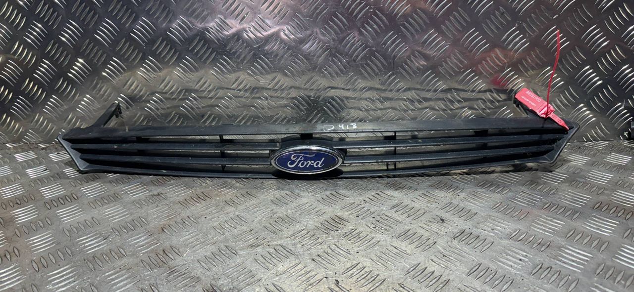 решетка радиатора Ford Focus 1 поколение 1998, 1.6 л., бензин, 5МКПП, универсал