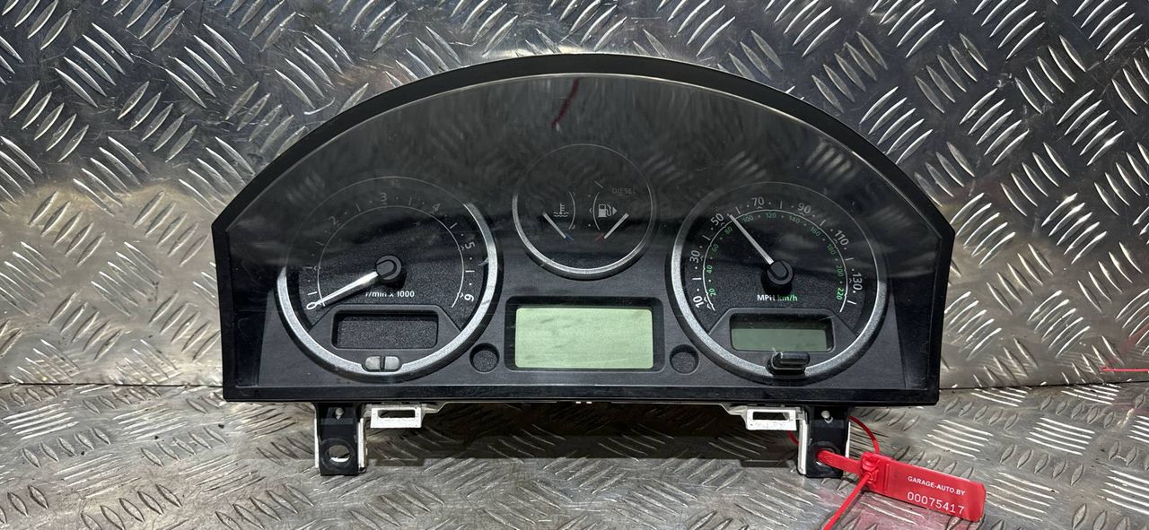 щиток приборов (приборная панель) Land Rover Discovery 3 поколение 2008, 2.7 л., 276DT, дизель, АКПП, внедорожник 5 дв.