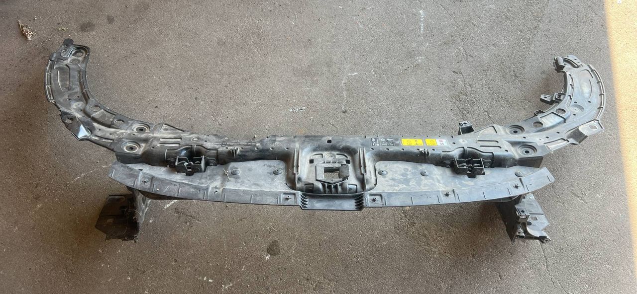 рамка капота Land Rover Range Rover Evoque L551 2020, 2.0 л., бензин, АКПП, внедорожник 5 дв.
