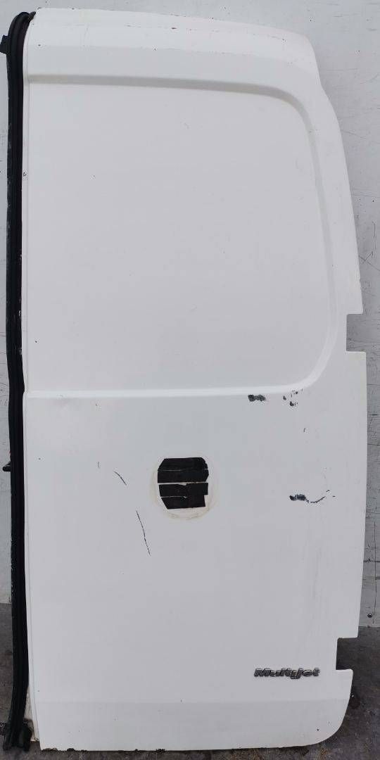 дверь задняя распашная правая Fiat Fiorino 3 поколение 2009, 1.4 л., бензин, 5МКПП, фургон